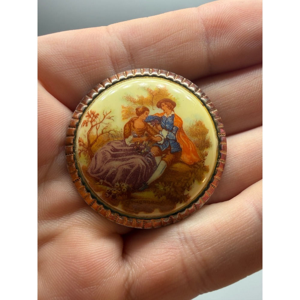 Vintage Porcelain Scene Brooch Romantic Couple Gold Tone Round Cameo Style #1083